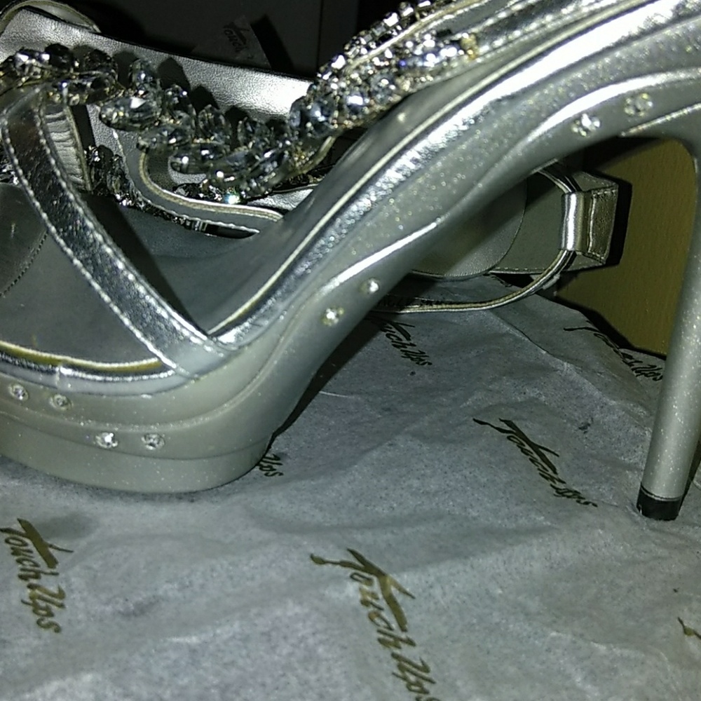 Shoes - Picture 3 of 3